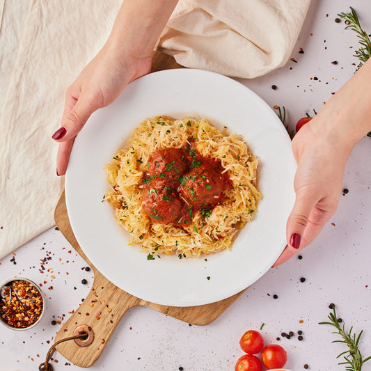 Calabaza Espagueti al Pomodoro con Albóndigas: Un Clásico Saludable